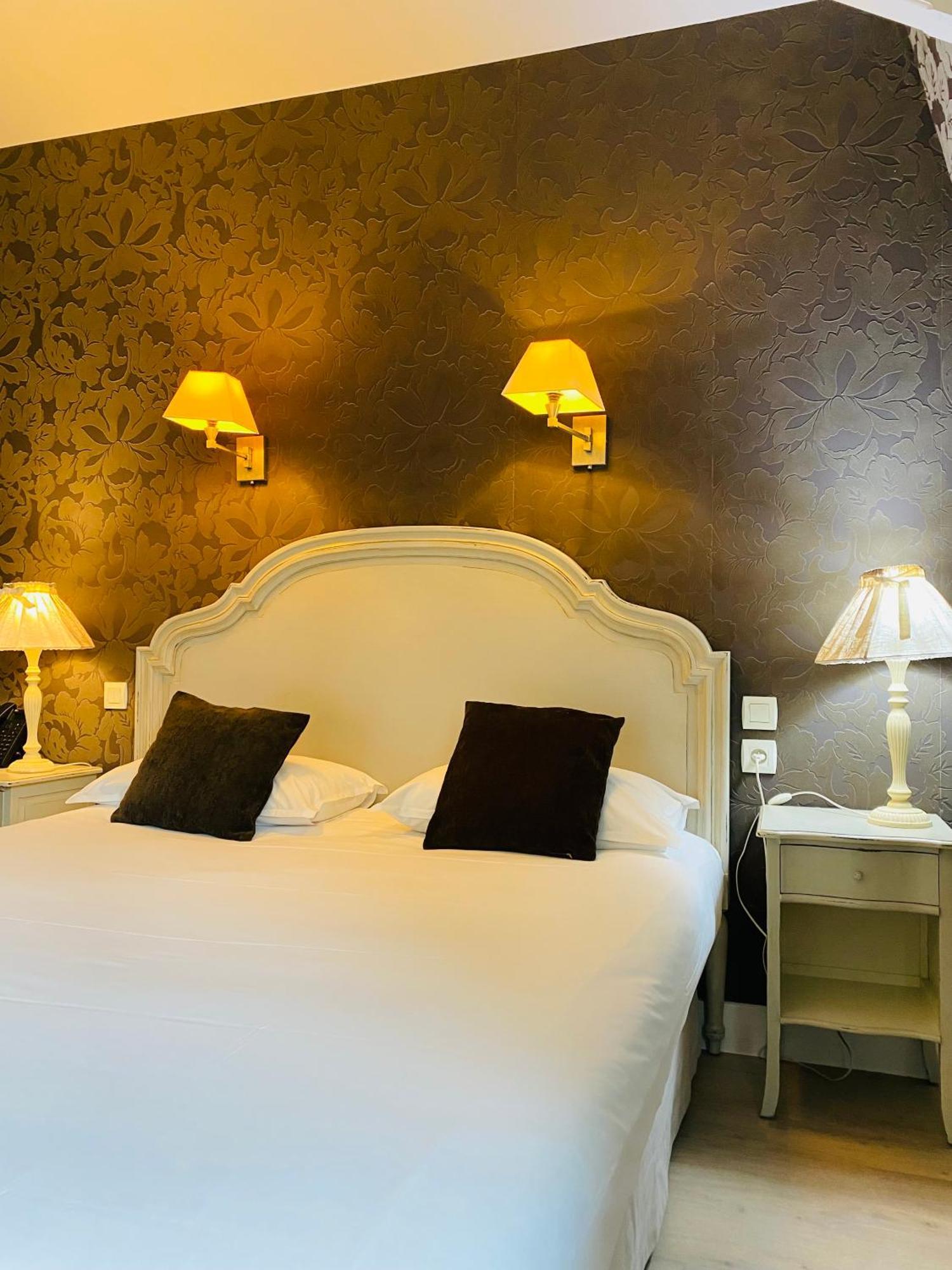 Hôtel&Spa Perier Du Bignon Laval  Buitenkant foto